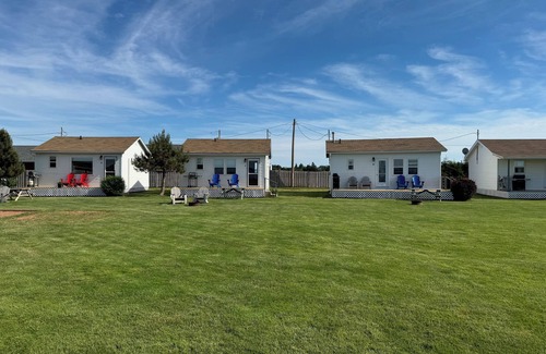 Summerside Cottage | Schurmans Shore Waterfront Cottage #9