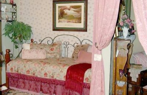 Concordia Bed & Breakfast | Discover Schuster Mansion Bed & Breakfast with Delightful Breakfast