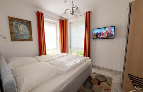 Marzahn Apartment | Discover Schwalbenflug 1 Berlin: Family-Friendly Retreat