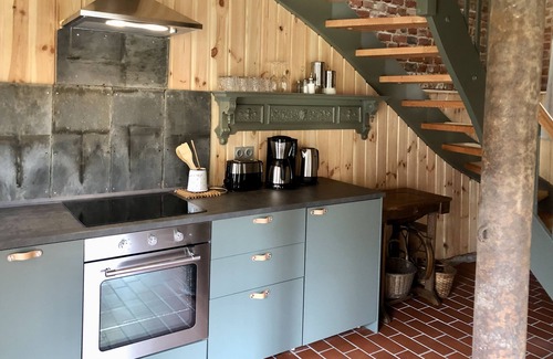 Oberhavel Apartment | Schwalbennest: Cozy Maisonette with Lake View & Pool