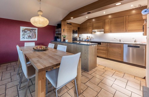 Wildhaus Apartment | Spacious Schwalbennest: 5.5-Room Apartment with Spa