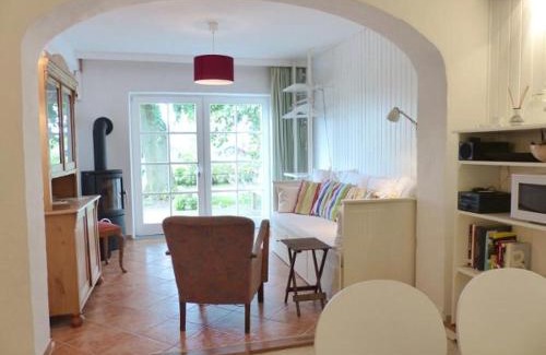 Brodersby Apartment | Family-Friendly Schwanenhof (EG) - 4-Star Guest Rated Haven