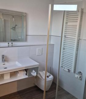Ipsheim Hotel | Discover Schwarzer Adler - Hotel Garni, Child-Friendly Stay