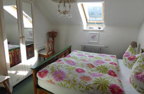 Tonbach Apartment | Oceanfront Schwarzwald-Ferienwohnungen with Spa Amenities