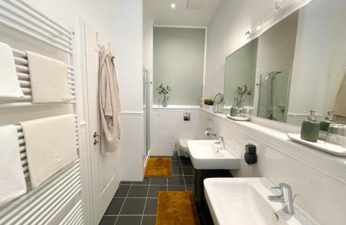 Baden-Baden Apartment | Experience Elegance at Schwarzwald Loft - Guest Rated 9.7