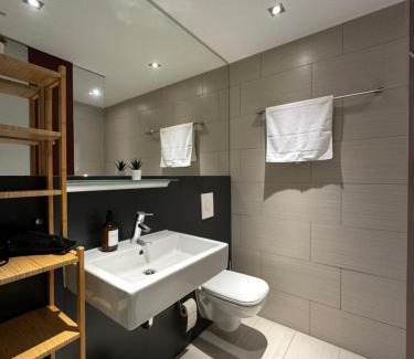 Oststadt Apartment | Discover Schwarzwaldblick by Rabe: Pool & Breakfast Included