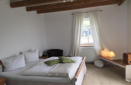 Steinhagen Hotel | Discover Schwedenfrieden: Pet-Friendly Stay with Breakfast