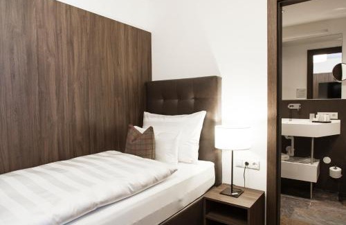 Sankt Anton am Arlberg Hotel | Inviting Schweiger: Oceanfront Retreat with Top Guest Ratings