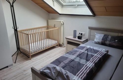 Esseratsweiler Apartment | Child-Friendly Retreat at Schweizer's Ferienwohnung