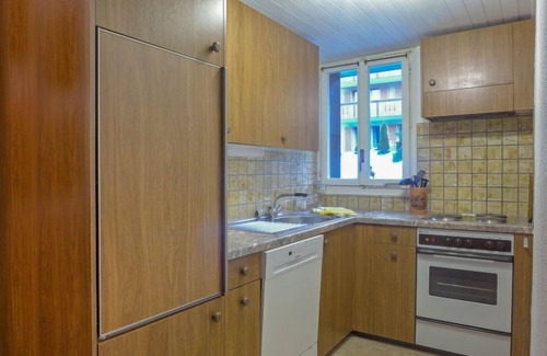 Wengen Apartment | Inviting Schweizerhof Apt. B with Lake View & Spa Amenities