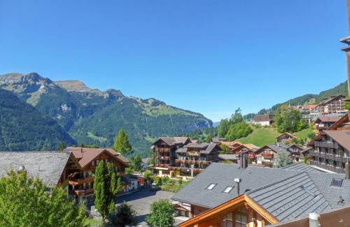 Wengen Apartment | Inviting Schweizerhof Apt. B with Lake View & Spa Amenities