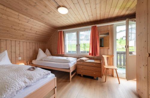Unterwasser Hotel | Pet Friendly Schwendi Lodge with Oceanfront Views