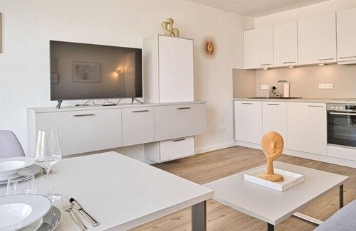 Wangerooge Apartment | Exceptional Schwertmuschel: Oceanfront & Family-Friendly Stay