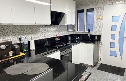 Livry-Gargan Apartment | Family-Friendly SCI Slama: Rated 9.4/10 by Guests