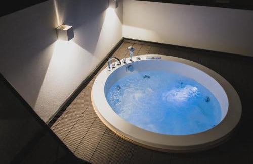 Favara Bed & Breakfast | Relaxing Sciabica Suite - Experience Sicilian Charm & Views