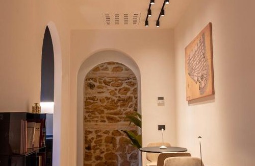 Prati House | Elegant Scipioni Suite: Pet-Friendly with Hot Tub Access