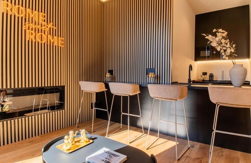 Prati House | Elegant Scipioni Suite: Pet-Friendly with Hot Tub Access