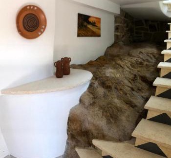 Tancau Sul Mare Apartment | Relax at Scirocco: Steps from the Sea, 4-Star Retreat