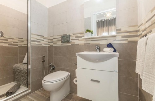 Civitavecchia House | Exceptional Scirocco Rooms: Family-Friendly & Accessible Stay