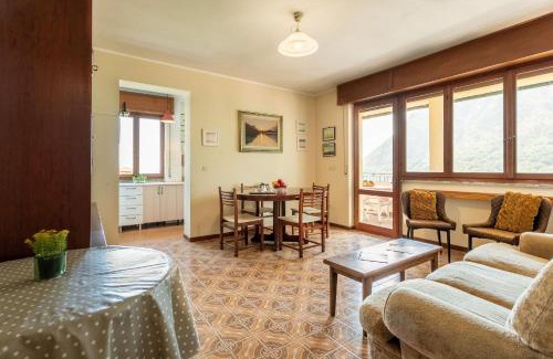 Garzeno Apartment | Scenic Sciura Elena's Terrace: Breathtaking Views Await