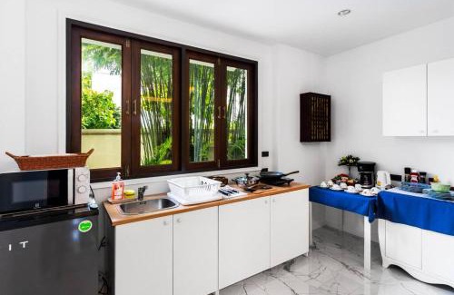 Su Thep Villa | Elegant Villa with Luxe Pools & Breakfast in City Area