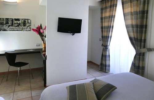 Santa Maria Hotel | Relax at Scoglio della Galea Village & Spa with Pool Access