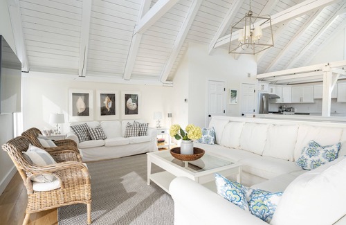 Siasconset House | Bright Sconset Home with Ocean View & Spa Amenities
