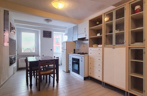 Riomaggiore House | Cozy Scorci Di Mare: Guest Rated 9.8 with Family-Friendly Perks