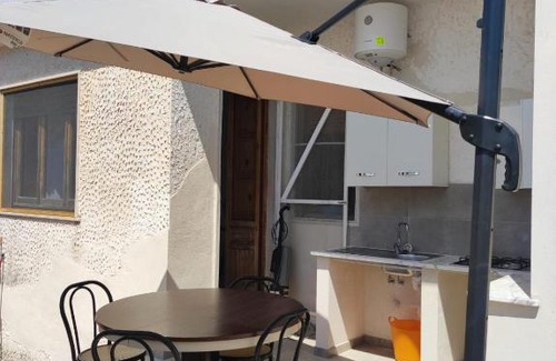 Torre Squillace House | Scorci di Mare Tre: Ocean View & Family-Friendly Retreat