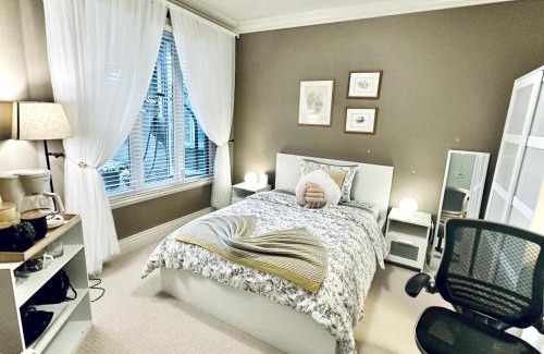 Langley House | Scorpion House Langley: Ocean View Room with Extra Comfort