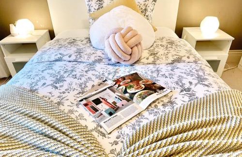 Langley House | Scorpion House Langley: Ocean View Room with Extra Comfort