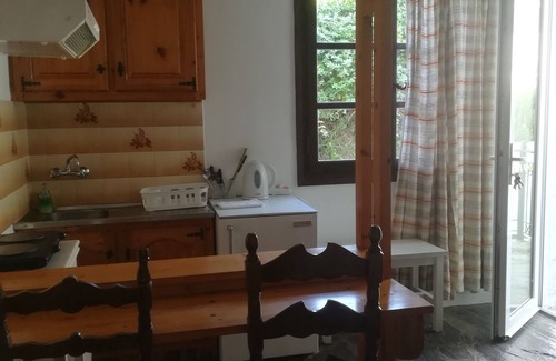 Samos Apartment | Welcoming Scorpios Hotel & Suites with Pool and Breakfast