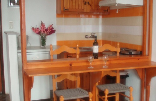 Samos Apartment | Welcoming Scorpios Hotel & Suites with Pool and Breakfast