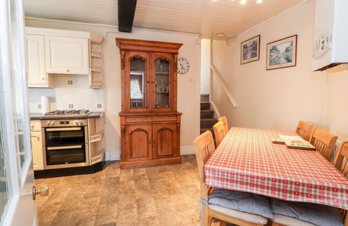 Trevor House | Dog-Friendly Scotch Hall Cottage with Breakfast in Trevor
