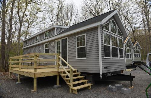 Henryville Resort | Family-Friendly Scotrun Camping Resort Loft Model with Pool