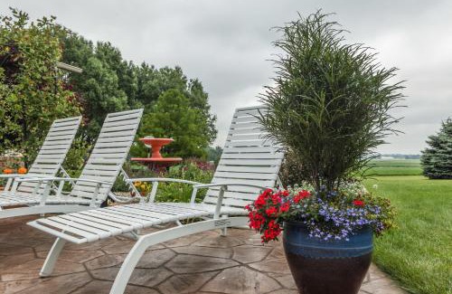 Bremen Bed & Breakfast | Inviting Scottish Bed & Breakfast with Pool and Pet Friendly