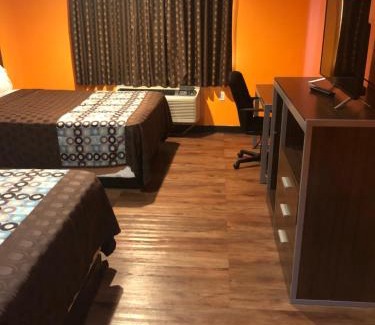 Southeast Houston Hotel | Budget-Friendly Scottish Inn & Suites Near Hobby Airport