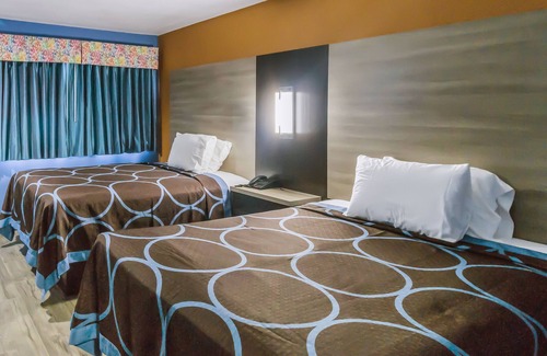 Original Town Hotel | Welcoming Scottish Inn: Spa & Breakfast Awaits You