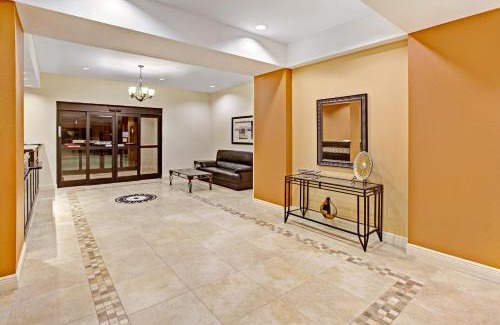 La Porte Hotel | Budget-Friendly Scottish Inns and Suites in La Porte