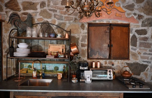 Caroline Cabin | Elegant Rustic Garden House with Pool & Pet-Friendly Perks