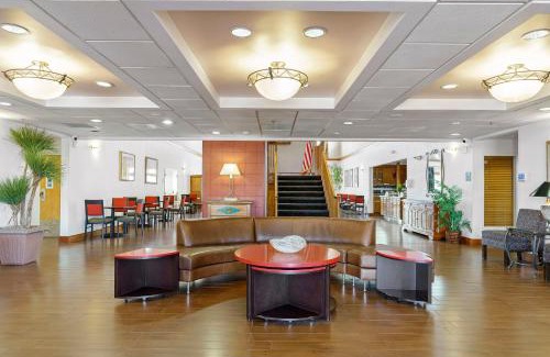 Central Scottsdale Apartment | Pet-Friendly Scottsdale Apartment with Pool & Hot Tub