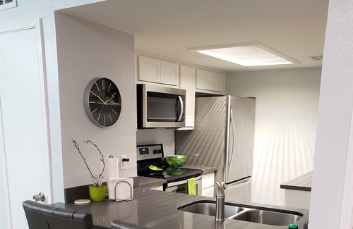 Paradise Valley Village Condo | Contemporary Condo in Prime Paradise Valley Location