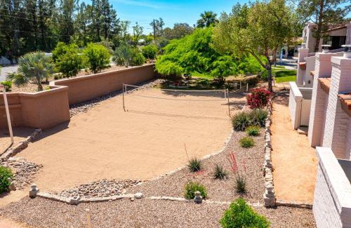 Scottsdale Resort | Relaxing Scottsdale Camelback Resort with Spa and Pool Access