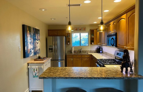 North Scottsdale Condo | Scottsdale Desert Getaway: Pool, Spa & Perfect Location!
