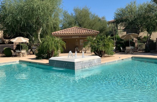 North Scottsdale Condo | Scottsdale Desert Getaway: Pool, Spa & Perfect Location!