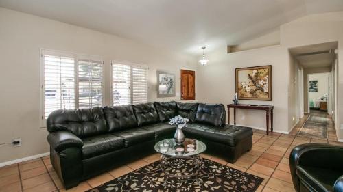 Paradise Valley Village House | Bright Scottsdale Kierland 3 Bdrm Retreat with Private Pool