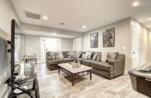 Paradise Valley Village House | Inviting 8BR Estate with Unique Waterfall Pool & Spa