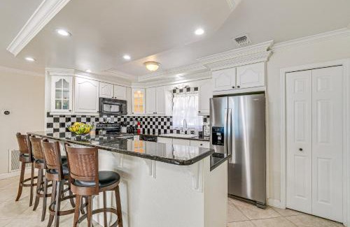 Spring Hill House | Spring Hill Retreat with Screened Lanai and Heated Pool