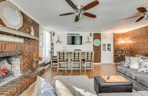 Charleston House | Comfortable Charleston Home Just 3 Miles from Folly Beach