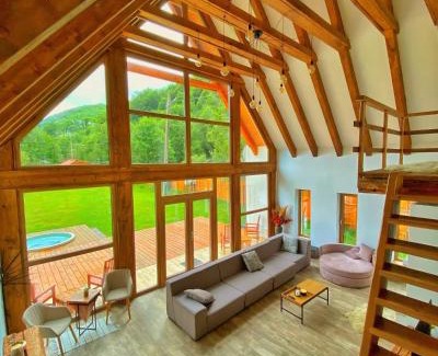 Scrind-Frasinet Ski Chalet | Guest Rated 9.9: Madleine Chalet with Hot Tub, Family Friendly